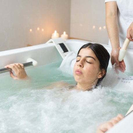 Bañera Subacuática con Agua de Mar