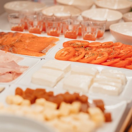 Relax & Gastro con Buffet Desayuno