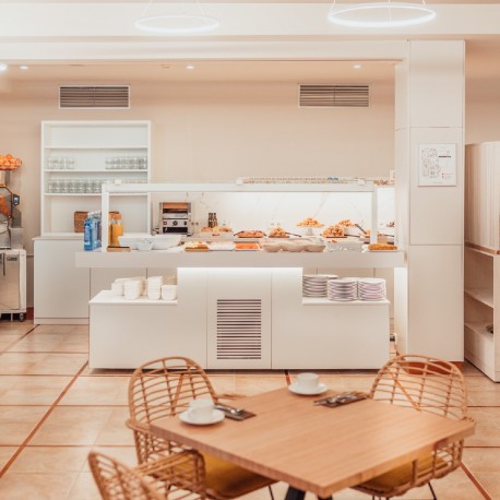 Relax & Gastro con Buffet Desayuno